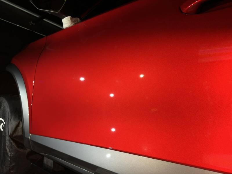 Application protection céramique Titan Coatings sur un Cupra Formentor près du Mans