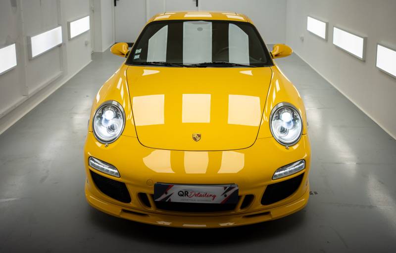 Protection complète PPF sur cette Porsche 997 Carrera 4S Aero Kit près de Laval
